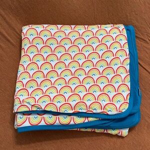 LITTLE Sleepies cloud blanket rainbows